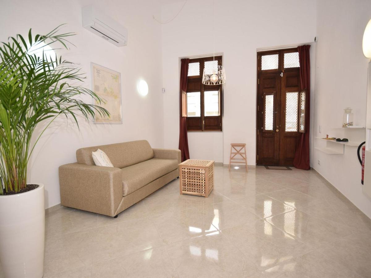 Modern Holiday Home In Olh O With Terrace Olhão Dış mekan fotoğraf
